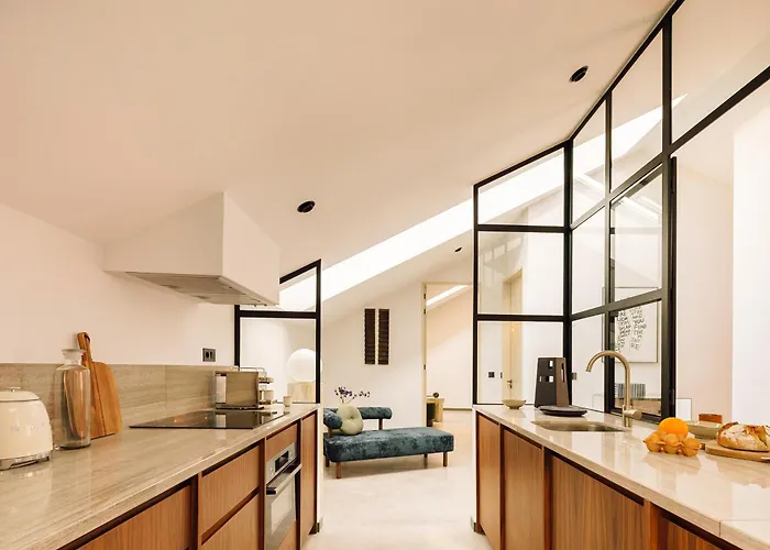 Отель The Rebello & - Small Luxury Of The World Вила-Нова-ди-Гая